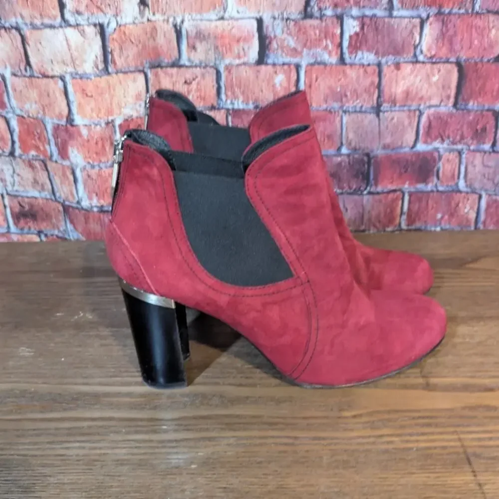 Donald Pliner Bonnie Boot Red Suede Chelsea Bootie Block Heel Size 7